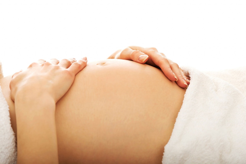 zwangerschap zwangerschapsmassage City Massage Tilburg Lomi Lomi hete olie massage